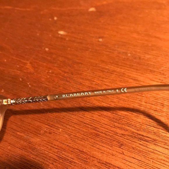 Authentic BURBERRY reading glasses made in Italy - Picture 4 of 8